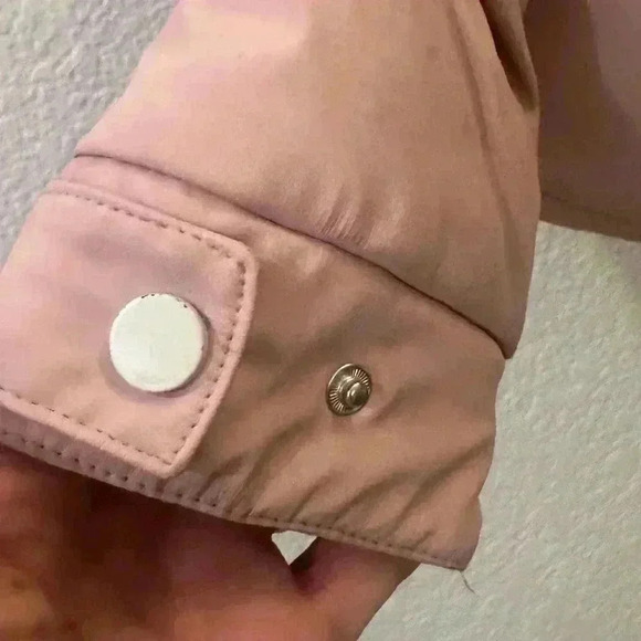 Pull & Bear Pink Puffer Jacket with Hood, Size Small, Cozy and Warm - Picture 4 of 9